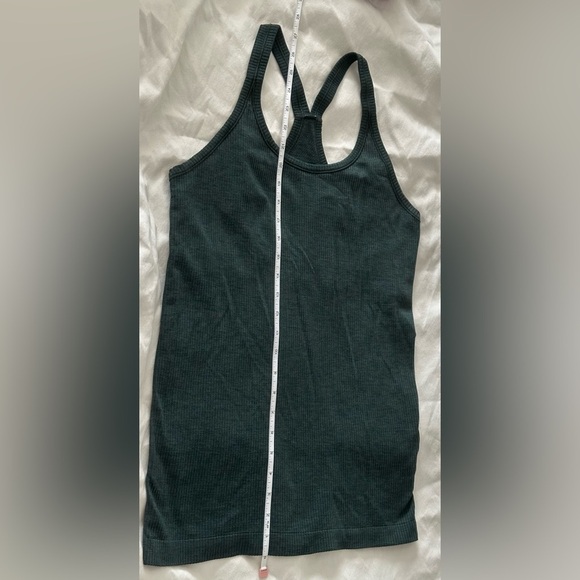 ⭐️ Like New ⭐️  Lululemon: Women's Sleeveless Top- Size 10 - Picture 3 of 8